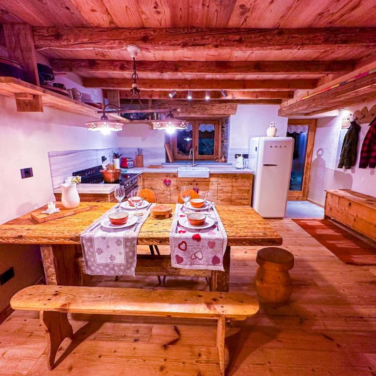 JOIVY Modern family chalet with stunning mountain views - Three-Bedroom Apartment with Montain View - 12