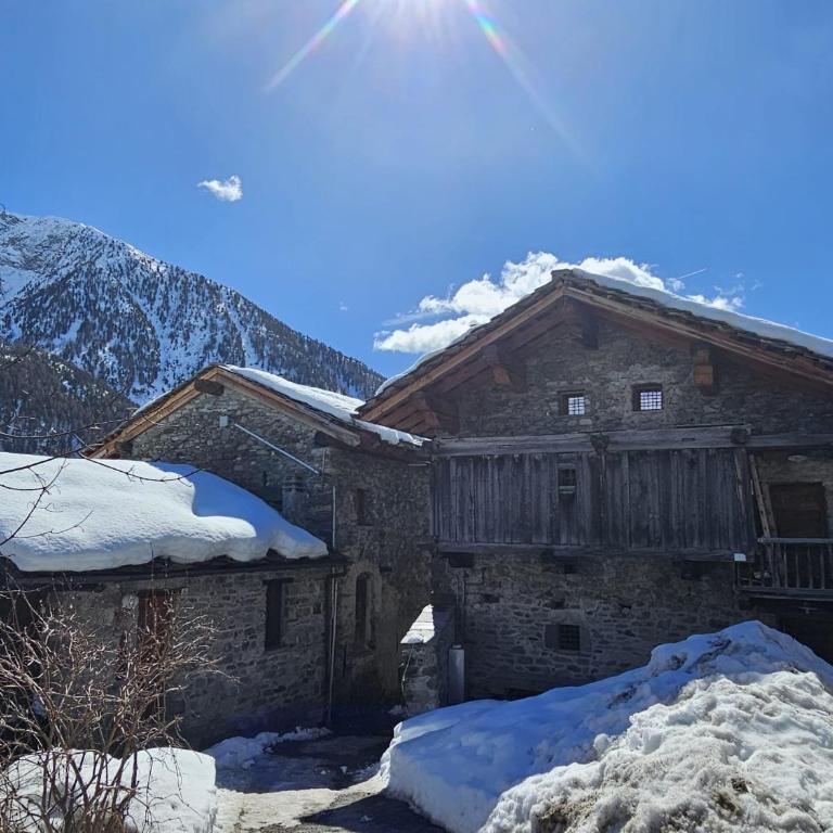 JOIVY Modern family chalet with stunning mountain views - Three-Bedroom Apartment with Montain View - 34