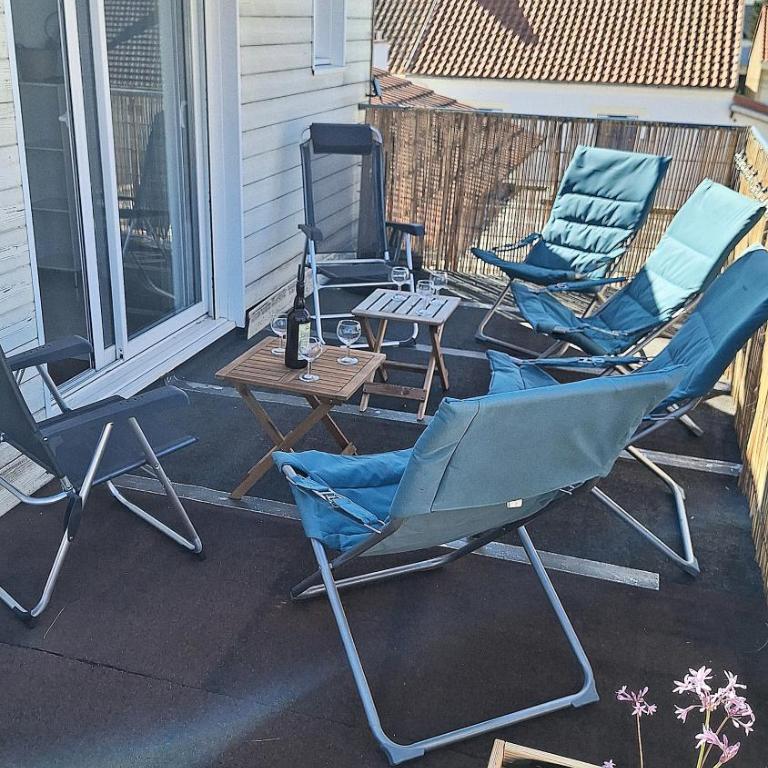A seulement 150m plage et rue piétonne, maison 90m2, 6 personnes avec parking privé et 2 terrasses sud - Maison 2 Chambres - 31