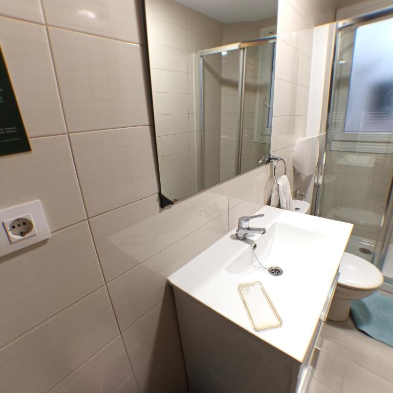 Pensión La Estación - Habitación Doble con baño privado - 3