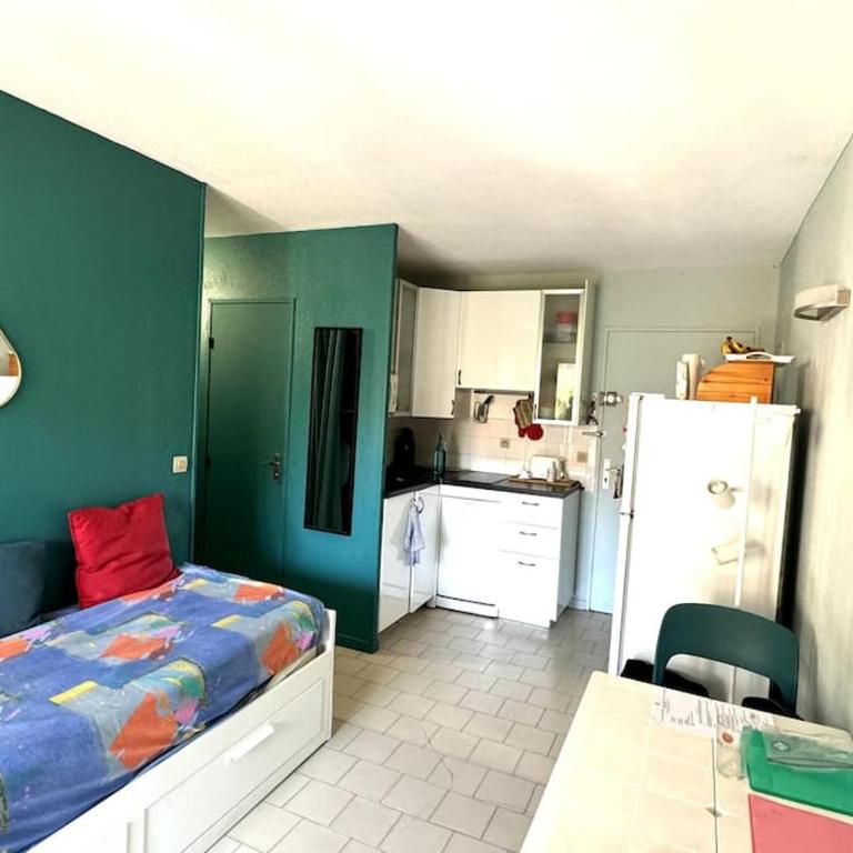 Appartement au coeur du Lavandou - Apartamento de 1 dormitorio - 3