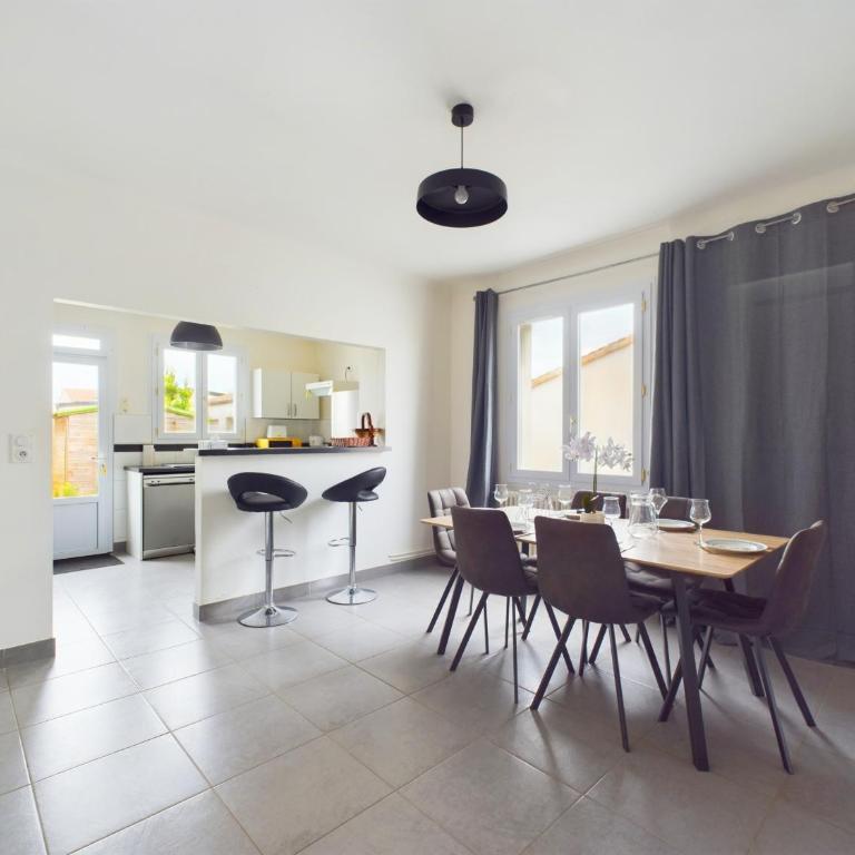 À 2,7 km de la plage, maison au calme pour 6 - Maison de Vacances - 7