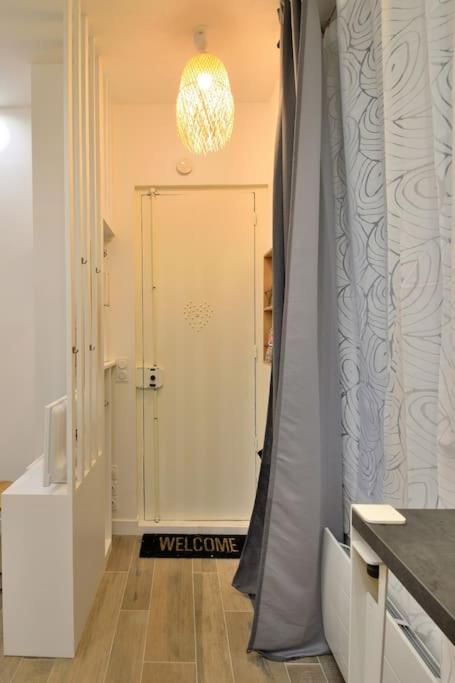 Tiny cosy studio NAMASTAY in trendy Canal St Martin area - Studio - 10