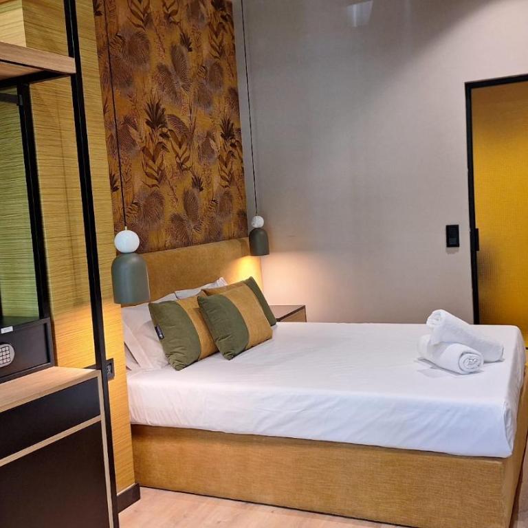 Saman Hotel Boutique - Deluxe Double Room with Garden View - 6