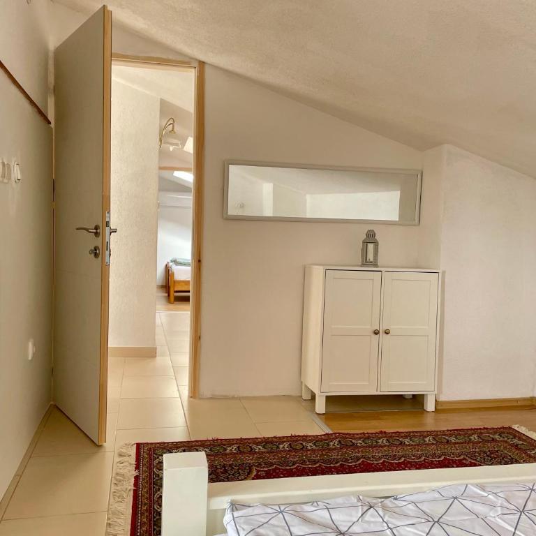 Sarajevo Cozy Attic and Backyard apartment - Apartman sa 2 Spavaće Sobe - 19