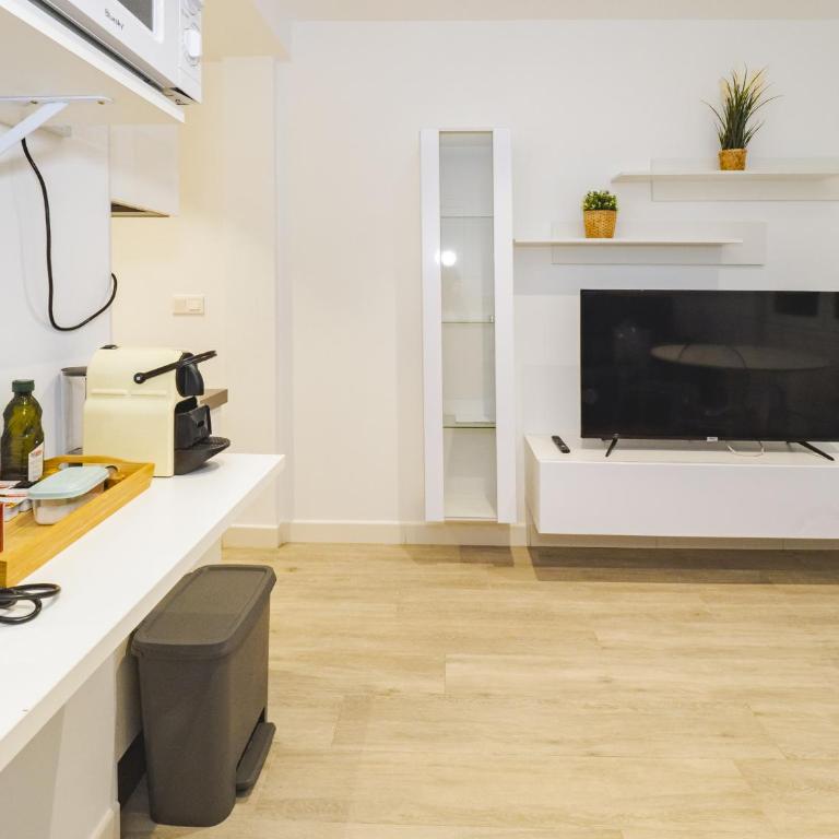 Cubo's Apartment Front Line Beach Fuengirola - Apartment - 14