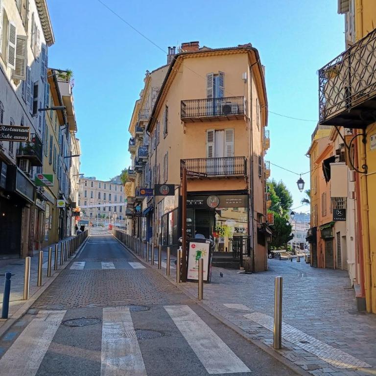 Charming T2 in the heart of city center - Apartment - 23