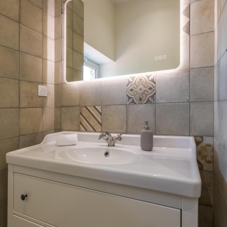 Appartement intramuros hyper centre Avignon - Apartamento de 3 dormitorios - 22