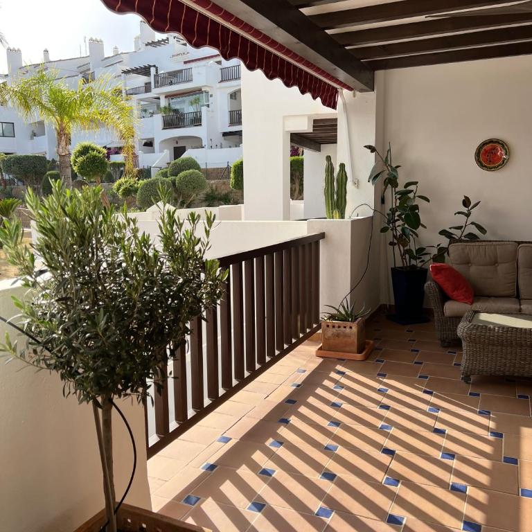 Finca San Antonio Two Bedroom apartment with swimming pool - Apartamento Deluxe de 2 dormitorios con vistas al jardín - 9