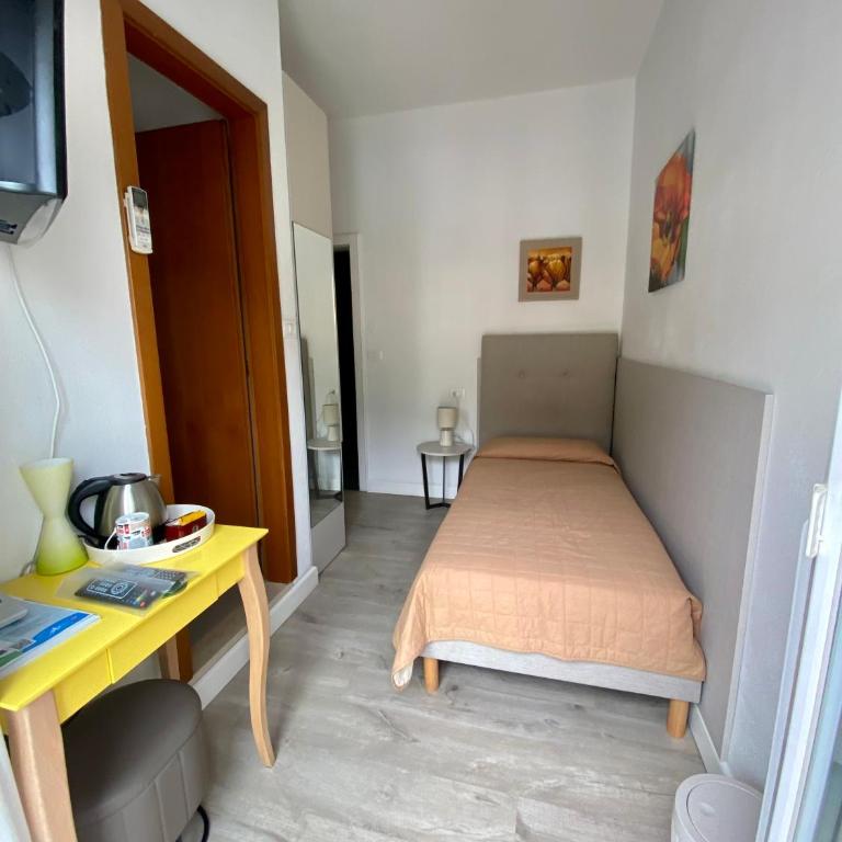 Hotel Alpino - Single Room with Balcony - 4