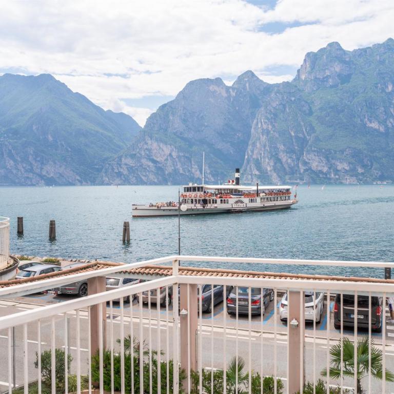 Lake Hotel Ifigenia - Familienzimmer mit Seeblick - 2