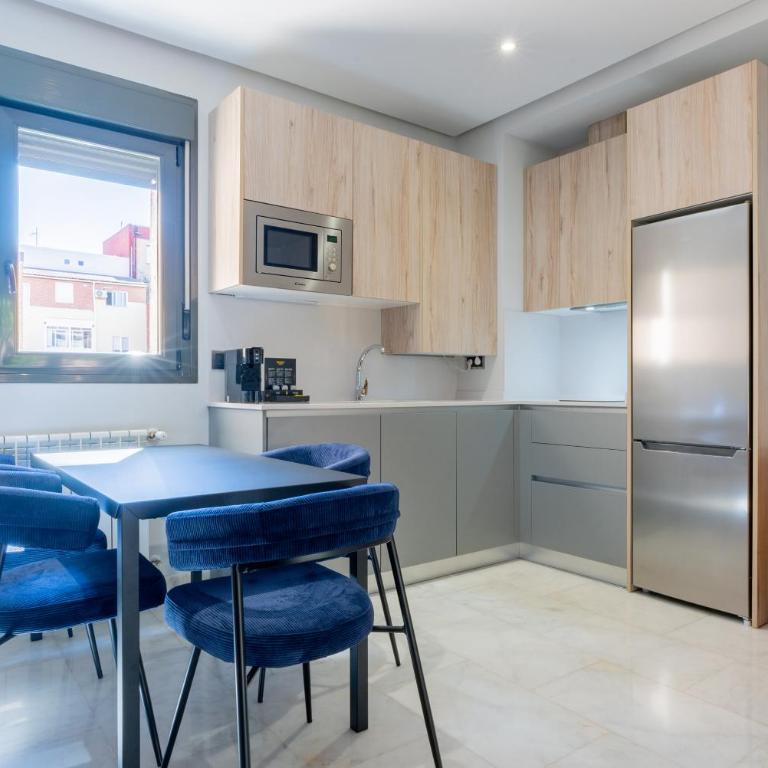 Smartr Madrid Las Ventas - Two-Bedroom Apartment - 9
