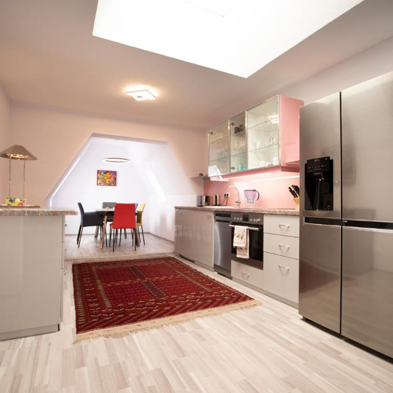 Munich Penthouse Rooftop Terrace - Two-Bedroom Apartment - 15