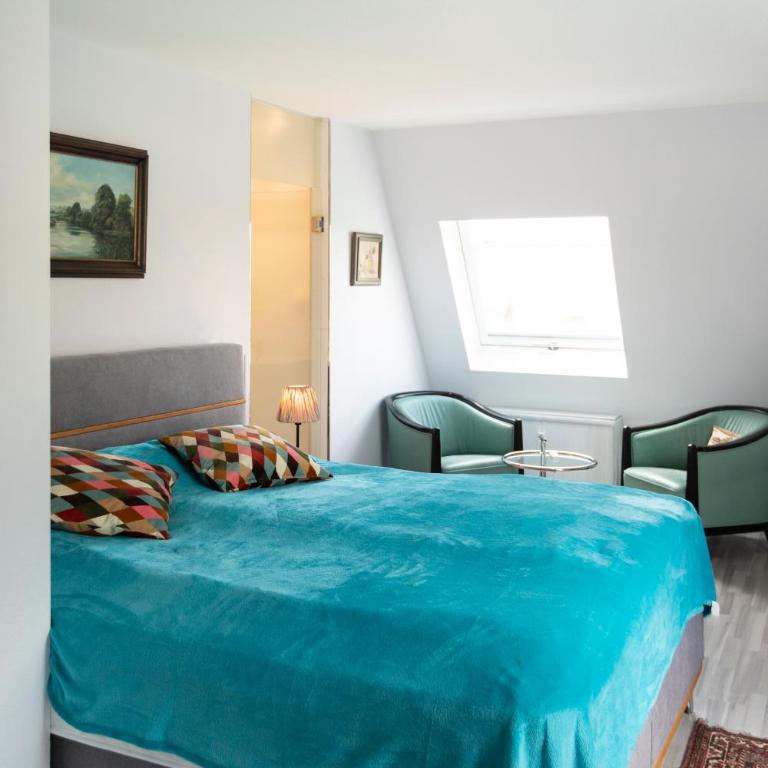 Munich Penthouse Rooftop Terrace - Two-Bedroom Apartment - 2