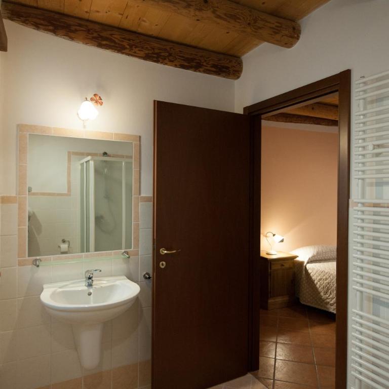 Agriturismo Corte Galvani - Camera Matrimoniale/Doppia con Letti Singoli - 4