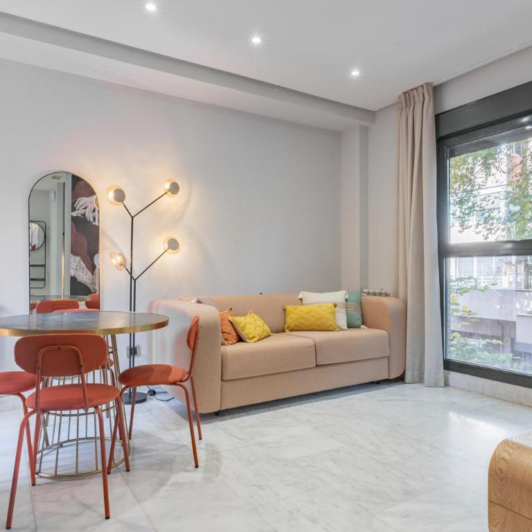 Smartr Madrid Las Ventas - One-Bedroom Apartment with Patio - 5