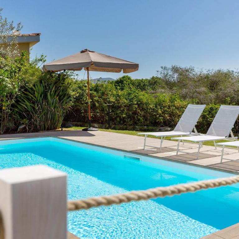 Villa Angelina con piscina e giardino privato a pochi passi dalla Spiaggia di Campus - Villa con 3 Camere da Letto - 2