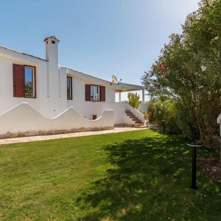 Villa Angelina con piscina e giardino privato a pochi passi dalla Spiaggia di Campus - Villa con 3 Camere da Letto - 27