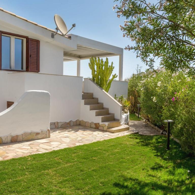 Villa Angelina con piscina e giardino privato a pochi passi dalla Spiaggia di Campus - Villa con 3 Camere da Letto - 29