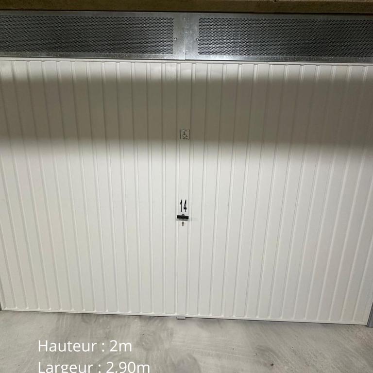Luxueux appartement - Parking privé - Piscine - CC - Appartement 1 Chambre - 36