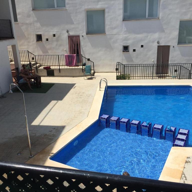 Precioso adosado complejo residencial con piscina - Apartamento de 2 dormitorios - 1