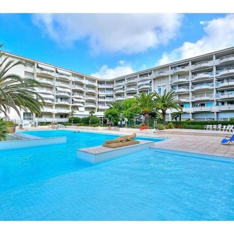 Appartement terrasse piscine et accès plage - Appartement 2 Chambres - 9