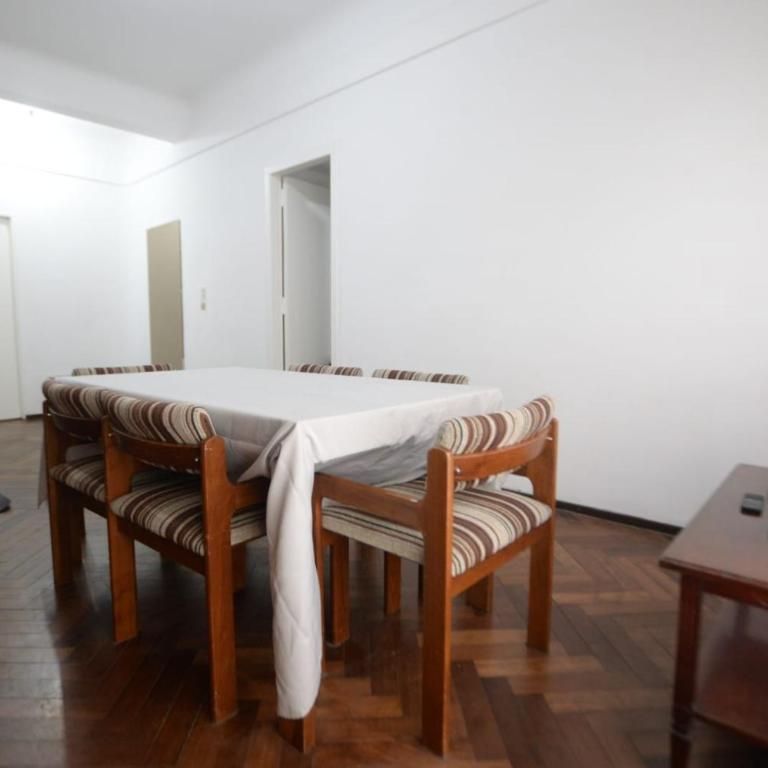 departamento hasta 8 pesonas frente a plaza Colon cento estacionamiento - Three-Bedroom Apartment - 4
