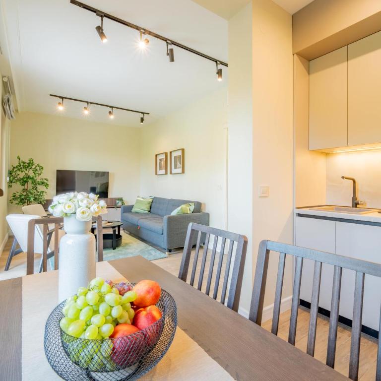 Bradasevic Apart Resort Tivat lux - Deluxe Apartment - 11