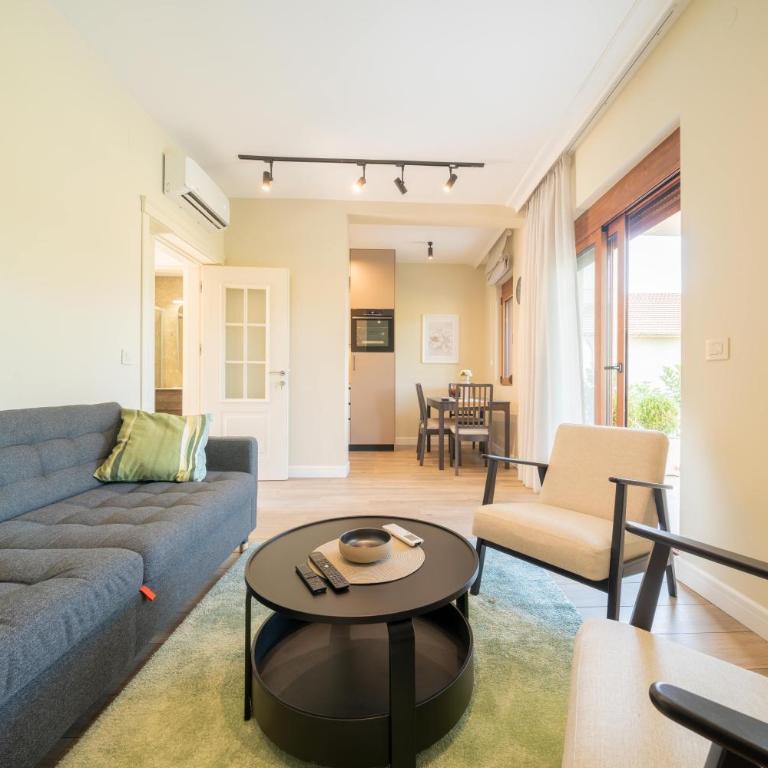 Bradasevic Apart Resort Tivat lux - Deluxe Apartment - 9
