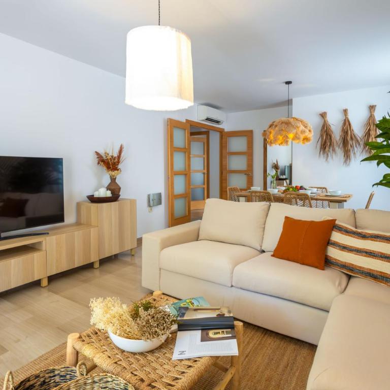 Golden Gardens, ground floor apartment with large terrace, smart TV, fibre internet, parking - Apartamento de 2 dormitorios - 4