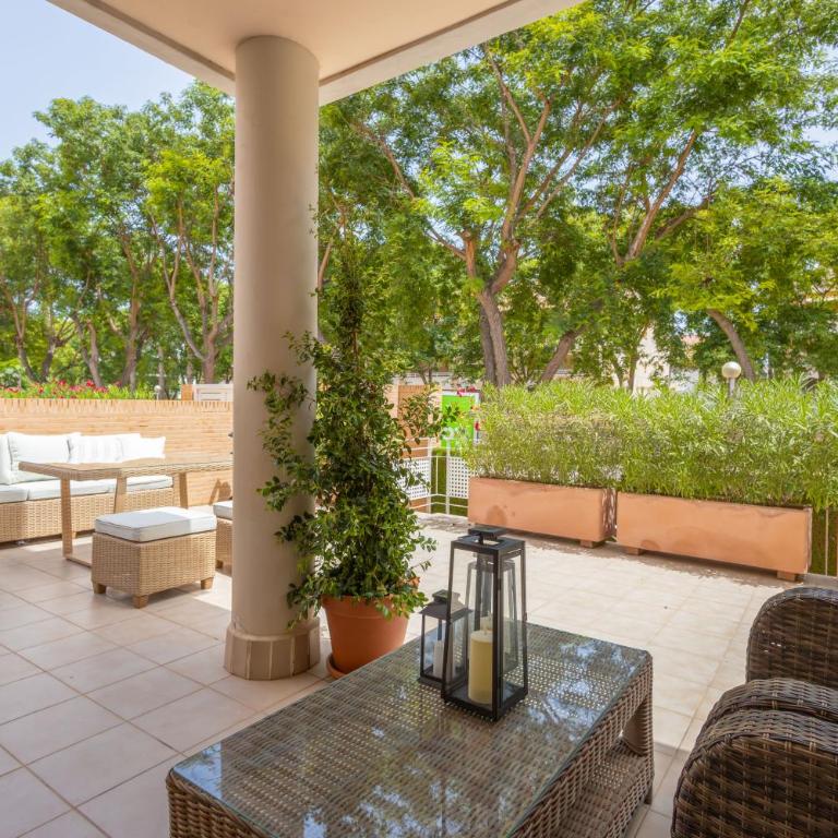 Golden Gardens, ground floor apartment with large terrace, smart TV, fibre internet, parking - Apartamento de 2 dormitorios - 27