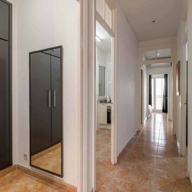 Stay U-nique Apartments Nació - Three-Bedroom Apartment - 17