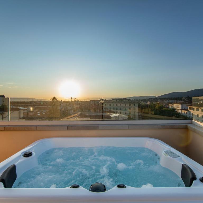 Penthouse with Terrace over Florence - Appartamento con 2 Camere da Letto - 32