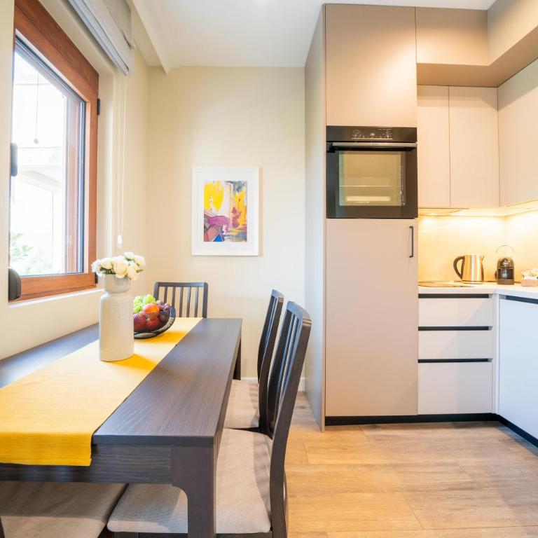 Bradasevic Apart Resort Tivat lux - Deluxe Apartment - 7