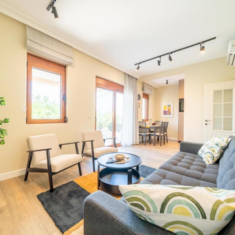 Bradasevic Apart Resort Tivat lux - Deluxe Apartment - 4