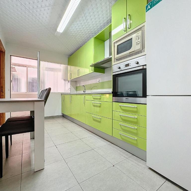 Apartamento 4 dormitorios Parking incluido. - Apartamento - 40