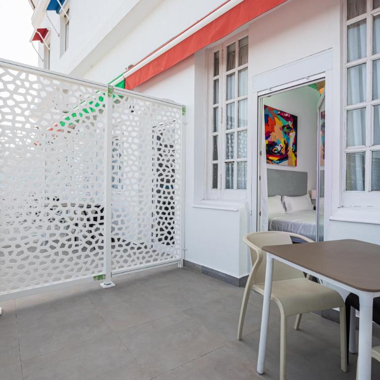 Hotel Kuve Marbella - Habitación Doble con terraza - 1 o 2 camas - 3