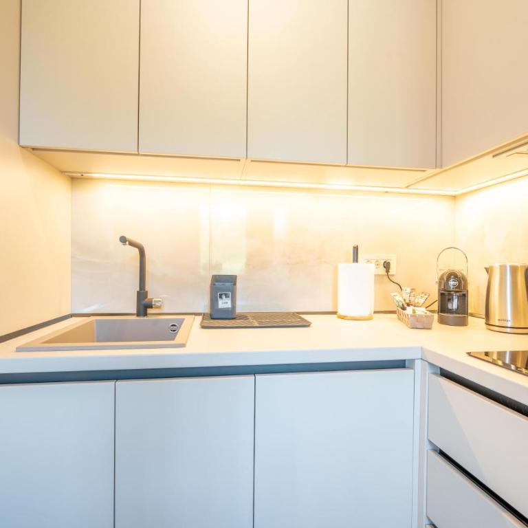 Apartmani Bradasevic Tivat**** - Deluxe Apartment - 2
