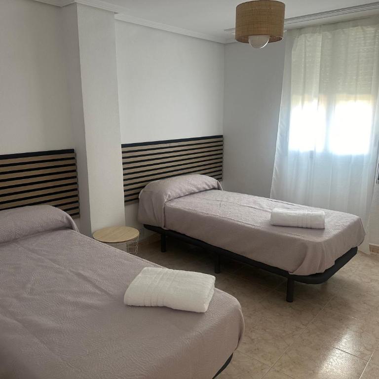 Casa Ulloa con JARDÍN - Three-Bedroom House - 10