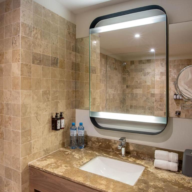 Crowne Plaza Lima by IHG - Standard Room - 9