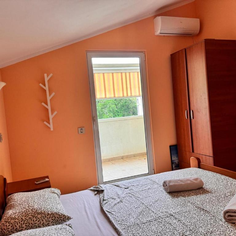 Villa M - One-Bedroom Apartment with Balcony - 10