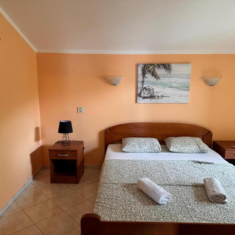 Villa M - One-Bedroom Apartment with Balcony - 12