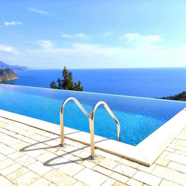 Romantic Hillside Escape Sea View and Infinity Pool - Apartman s 1 Spavaćom Sobom, Balkonom i Pogledom na More - 19