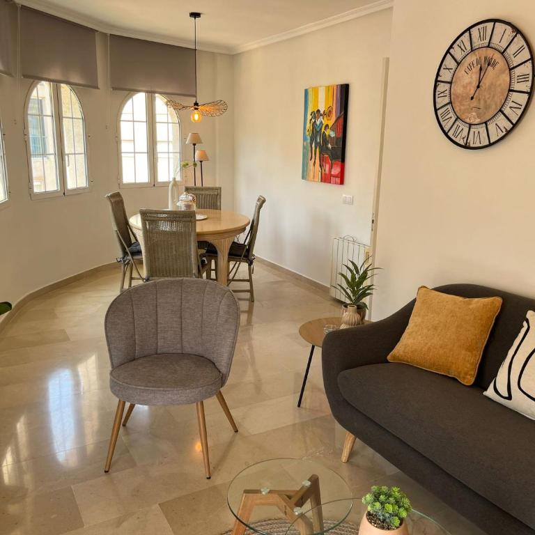 Appartement Bulevard Dos - Two-Bedroom Apartment - 7
