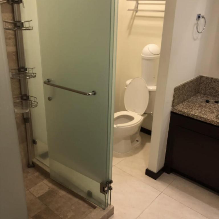 Peninsula Condo on 10th Floor - Villa - 5