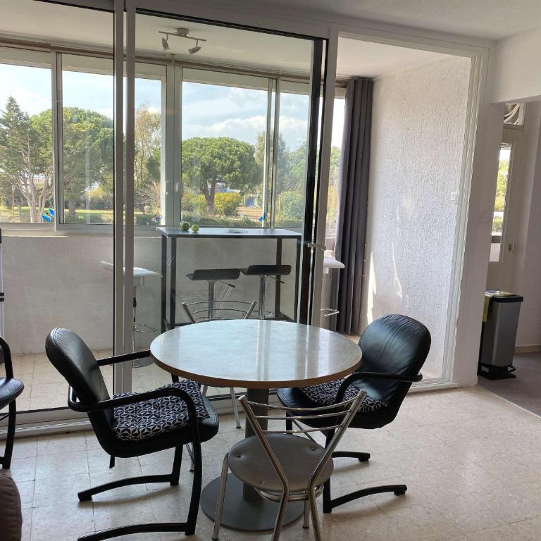 Appartement 3 pièces tout confort avec loggia fermée et équipements modernes, proche des Thermes - FR-1-553-208 - Appartement - 8