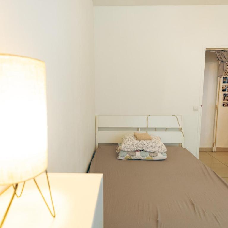 Korean Style Minbak Number Two PARIS - Chambre Double ou Lits Jumeaux avec Salle de Bains Commune - 4