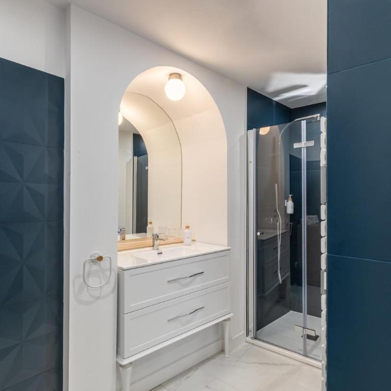 Les Suites de la Cathédrale - Appartamento con 2 Camere da Letto e Balcone - 6