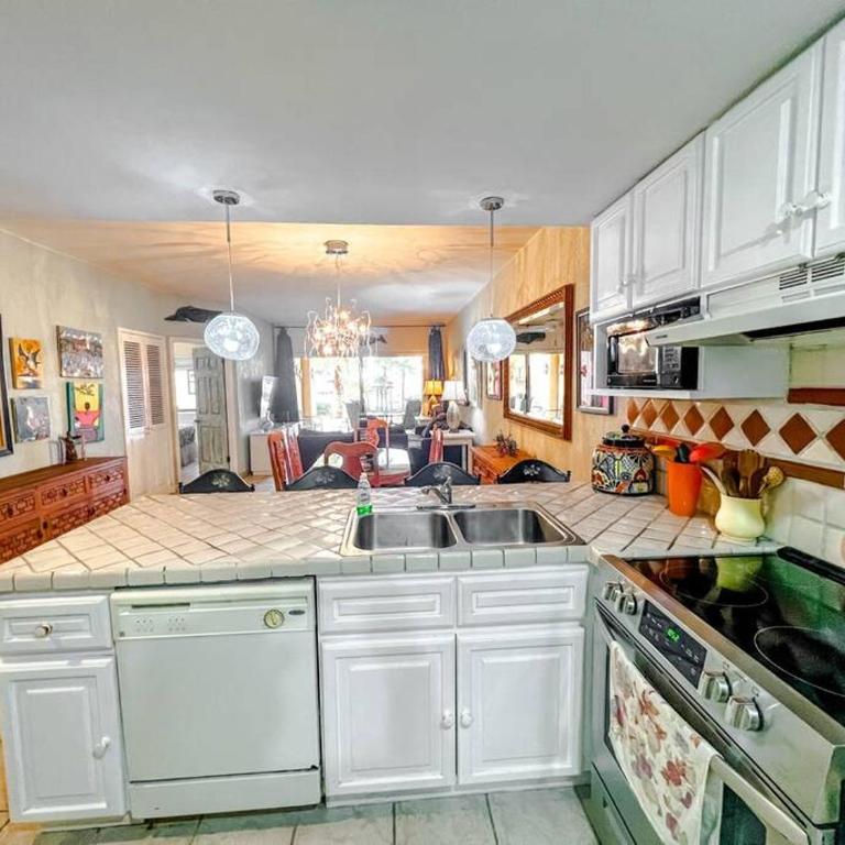 Sandy Beach Princesa D107 Ocean Front Resort - Two-Bedroom Apartment with Sea View - 11
