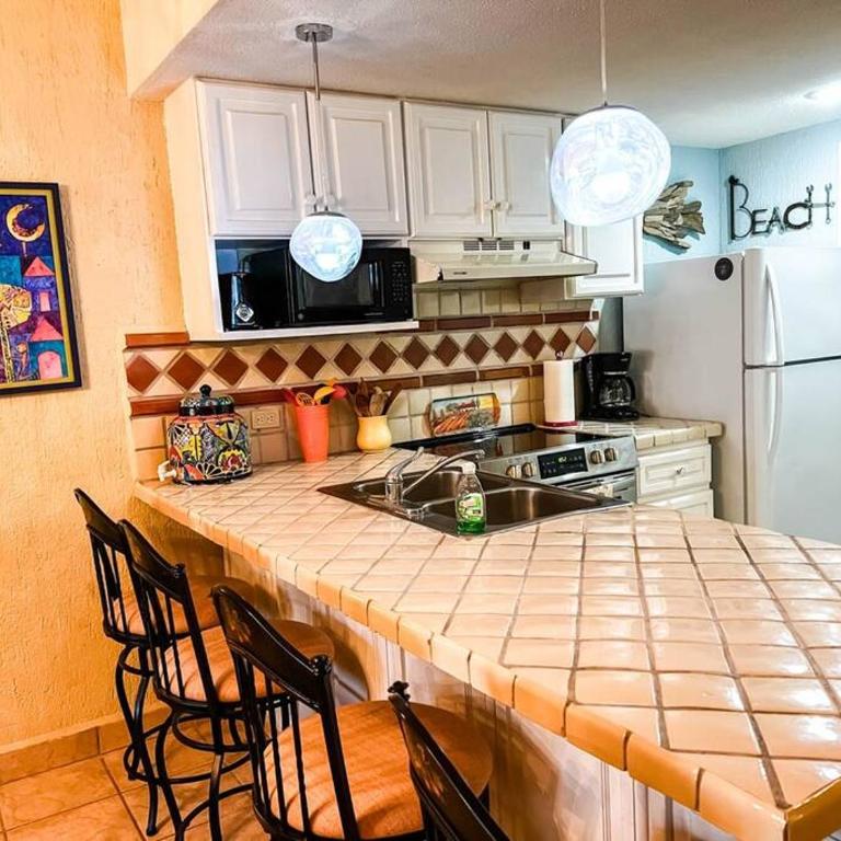 Sandy Beach Princesa D107 Ocean Front Resort - Two-Bedroom Apartment with Sea View - 24